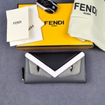 フェンディコピー ウォレット 010